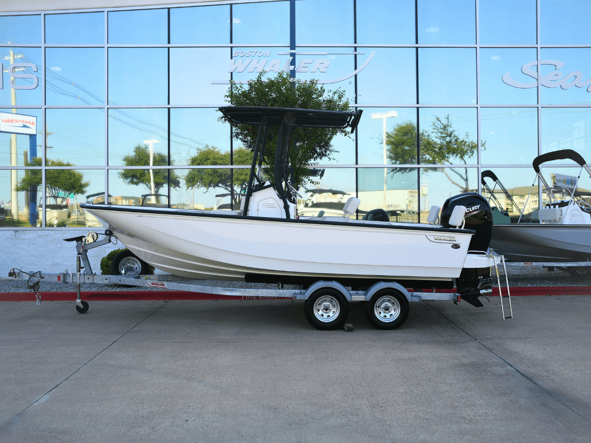 2027 Boston Whaler 190 Montauk for Sale in Lewisville, TX Center Console