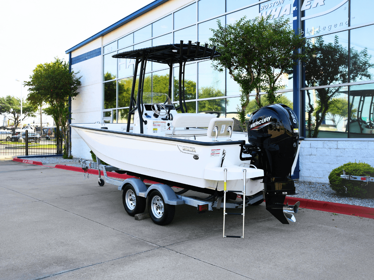 2027 Boston Whaler 190 Montauk for Sale in Lewisville, TX Center Console 3