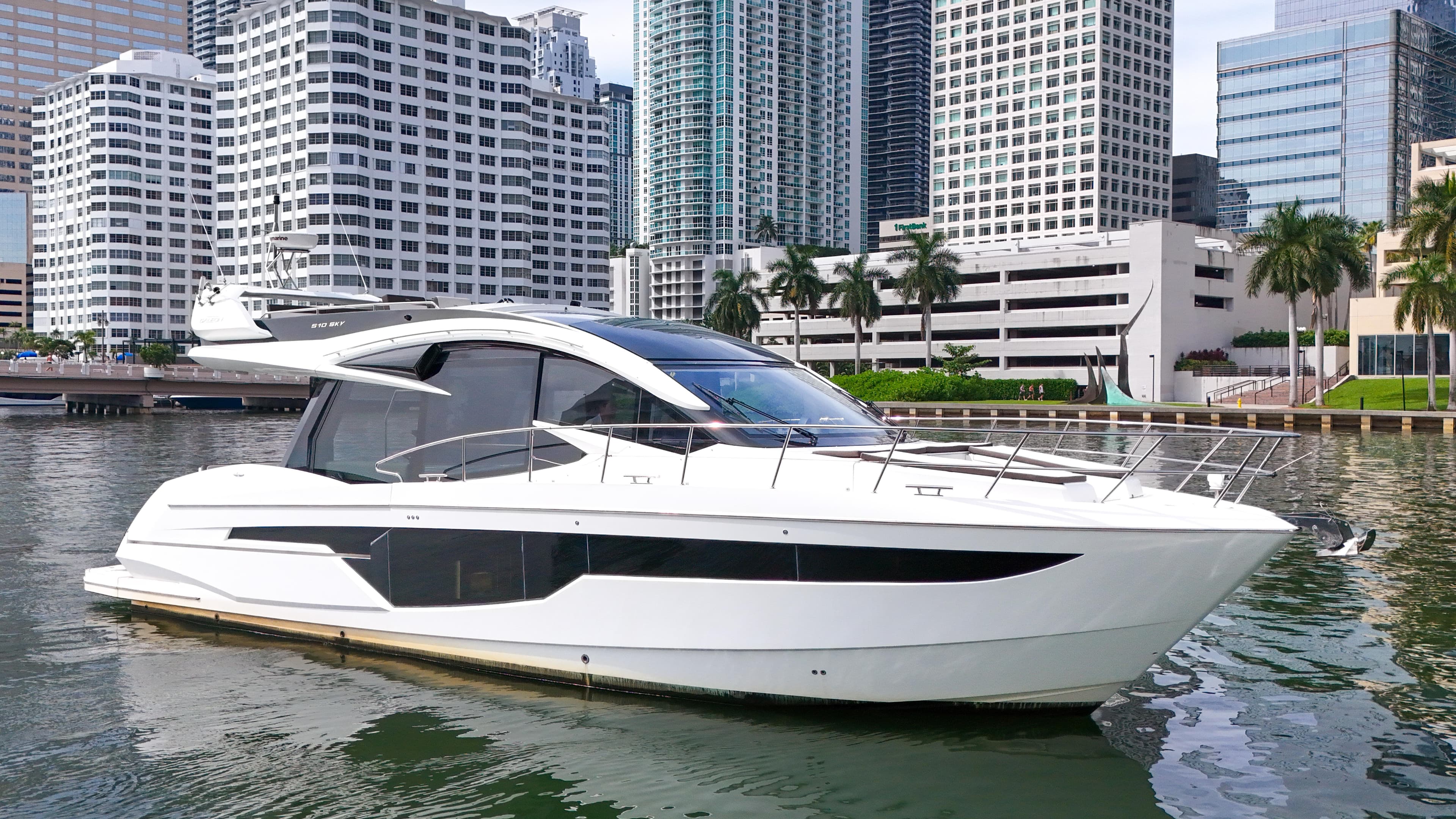 2020 Galeon Yachts 510 Skydeck zum Verkauf in Miami, Florida Flybridge