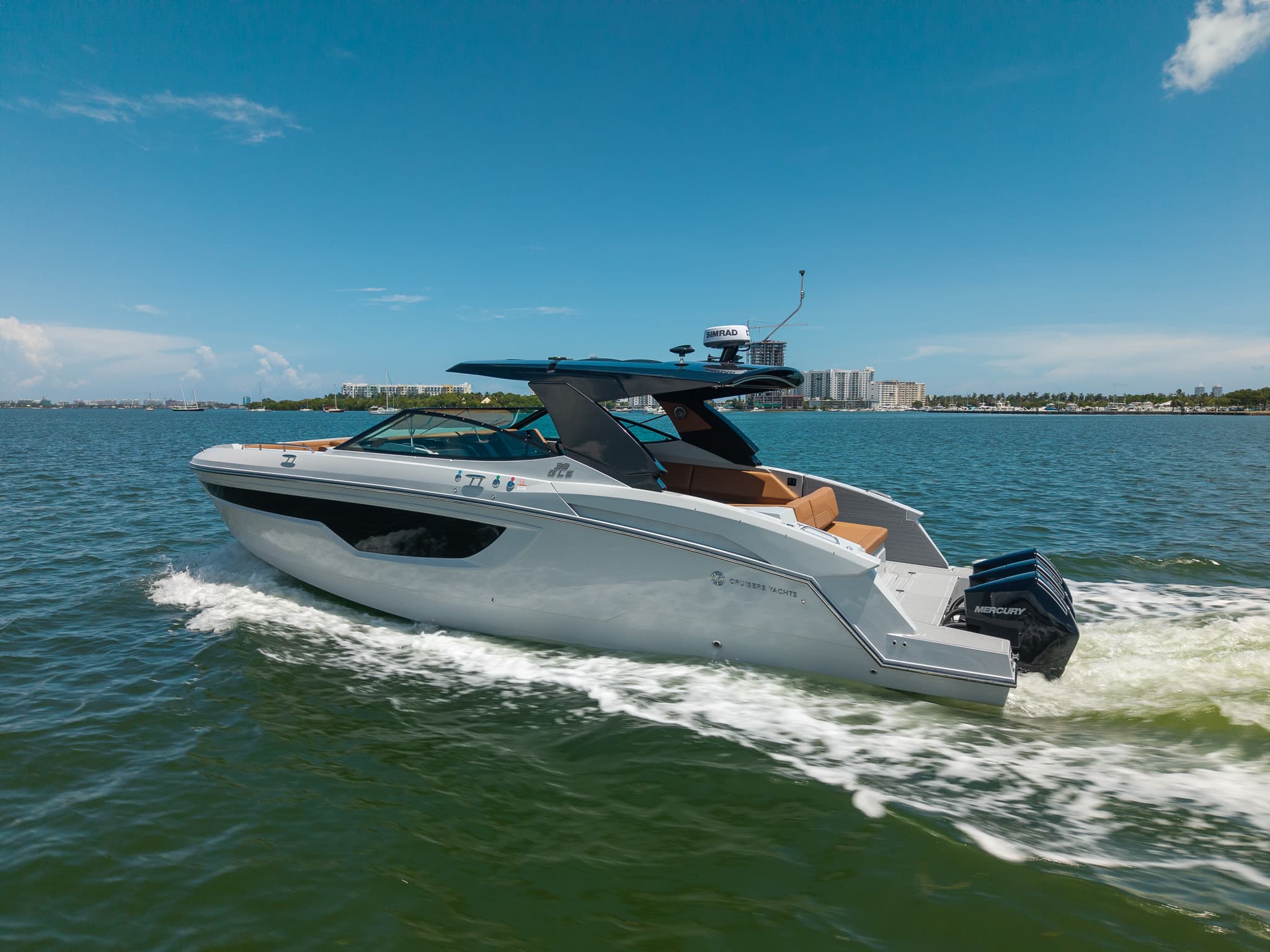 2027 Cruisers Yachts 38 GLS OB zum Verkauf in Miami, FL Sport Cruiser 4