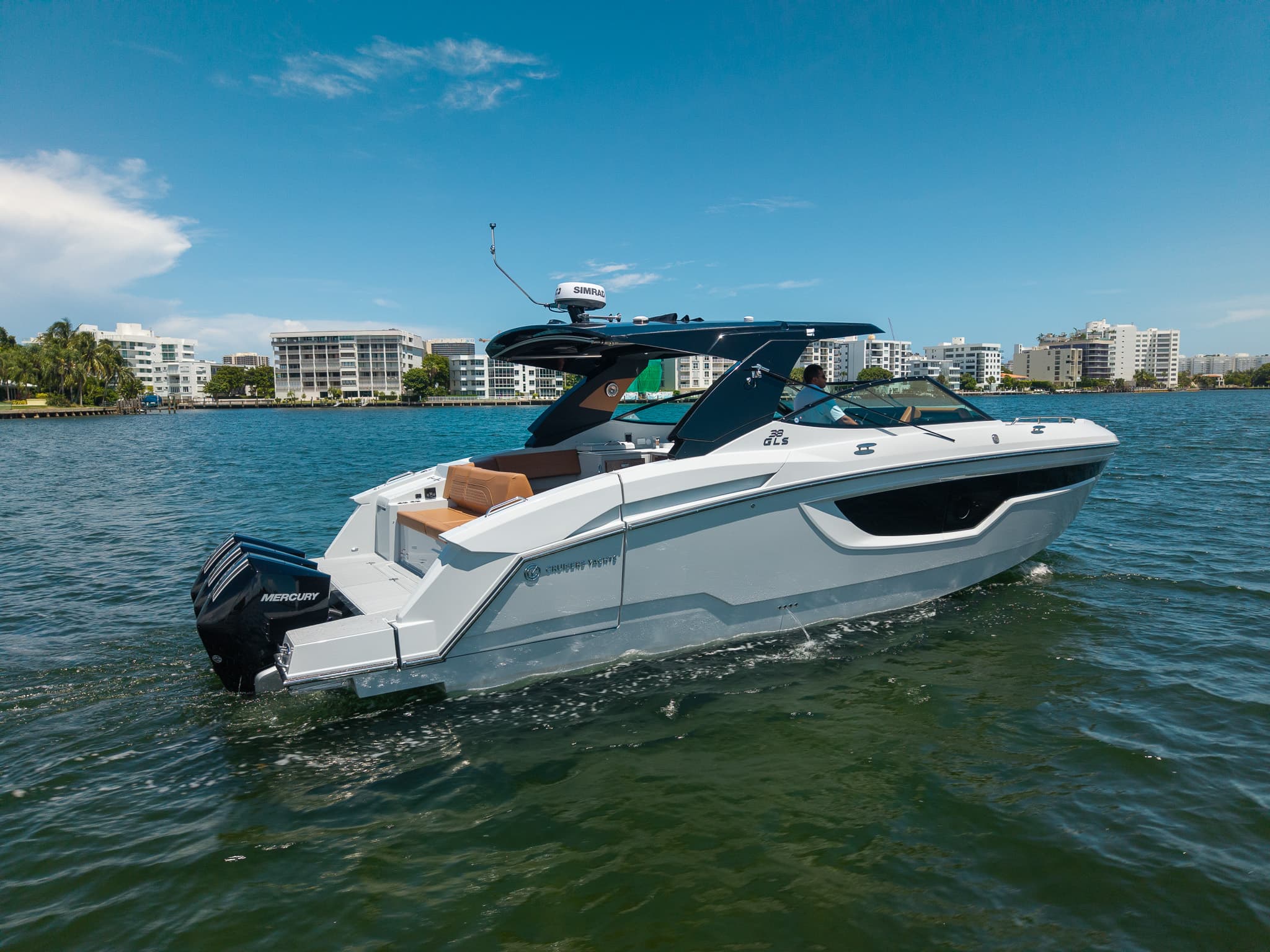 2027 Cruisers Yachts 38 GLS OB zum Verkauf in Miami, FL Sport Cruiser 5