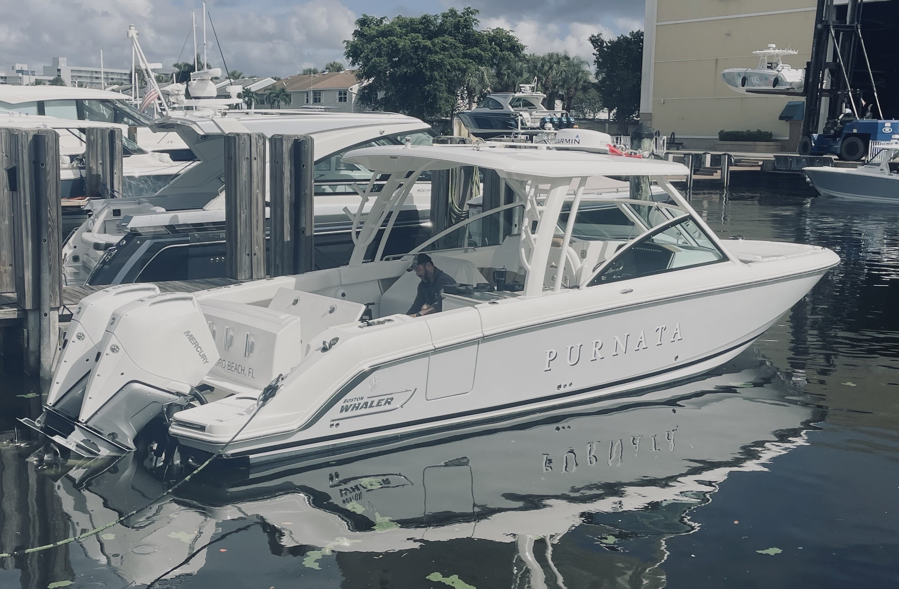 2016 Boston Whaler 320 Vantage zum Verkauf in Deerfield Beach, FL Bowrider