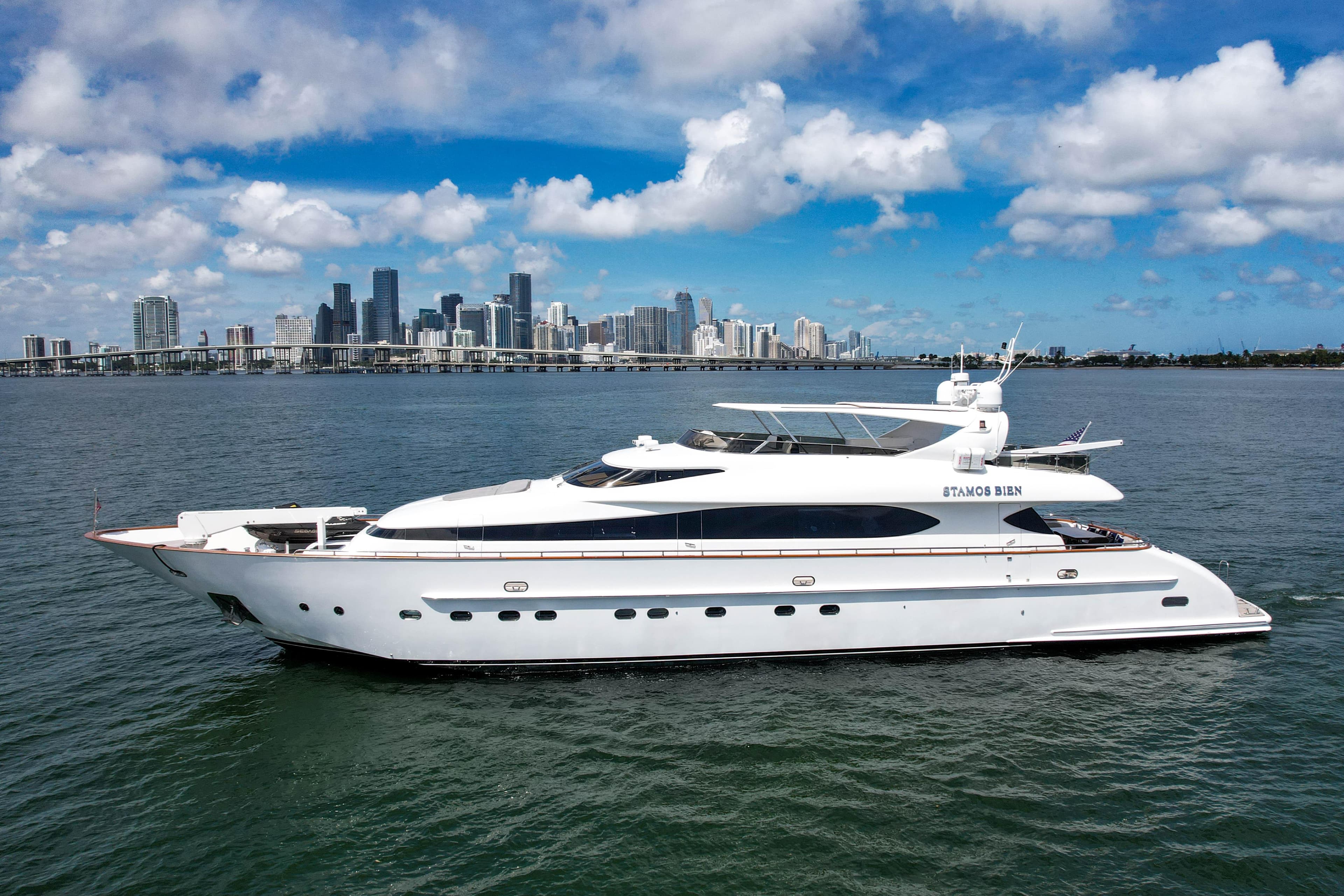 2001 Maiora 102 à vendre à Miami, Florida Motor Yacht