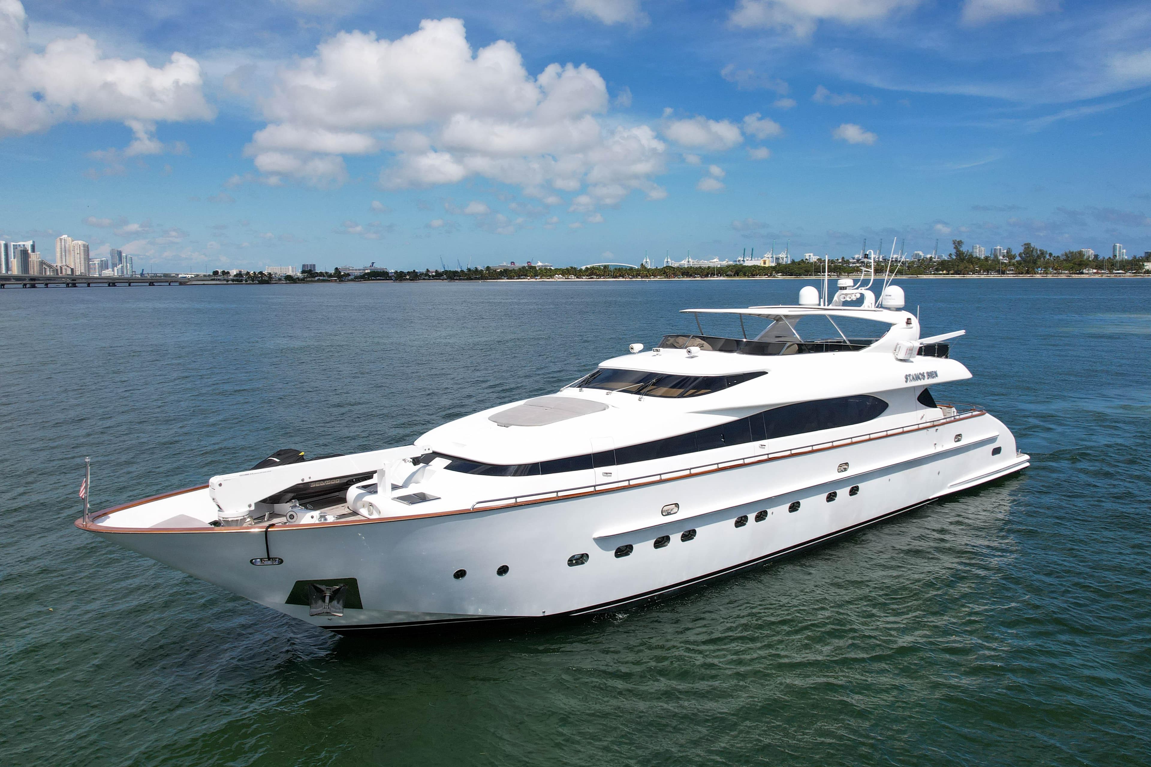 2001 Maiora 102 à vendre à Miami, Florida Motor Yacht 5