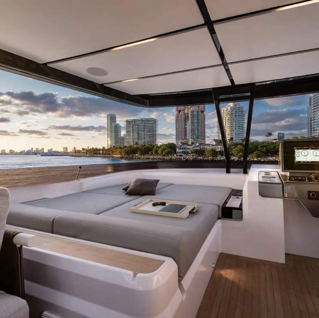 2025 Ferretti Yachts 860 zum Verkauf in Dubai, AE Flybridge 5