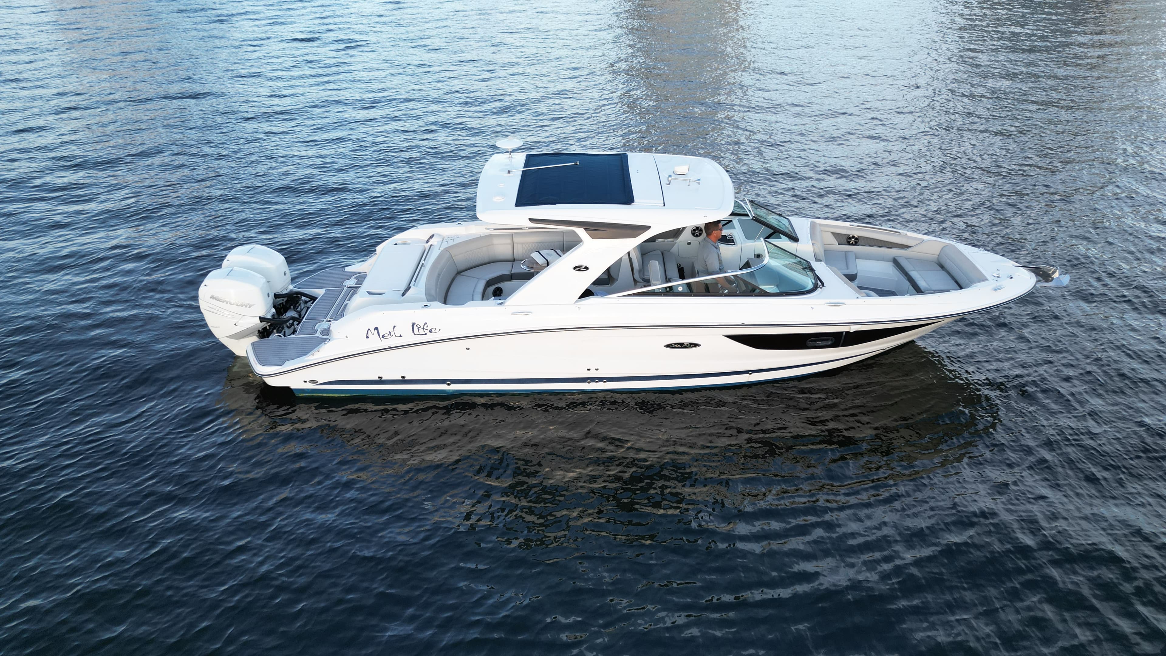 2020 Sea Ray SLX 350 Outboard in vendita a Miami, FL Bowrider