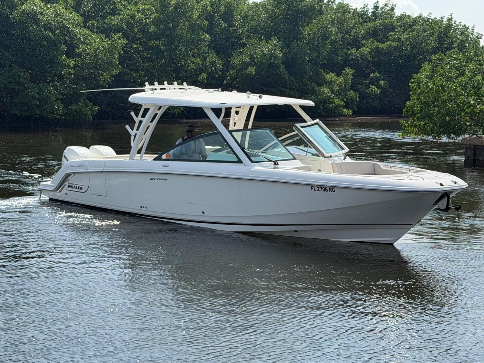 2017 Boston Whaler 320 Vantage zum Verkauf in Key Largo, FL Bowrider 2