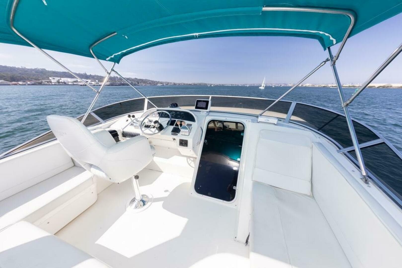 2004 Meridian 490 Pilothouse zum Verkauf in San Diego, California Pilothouse 5