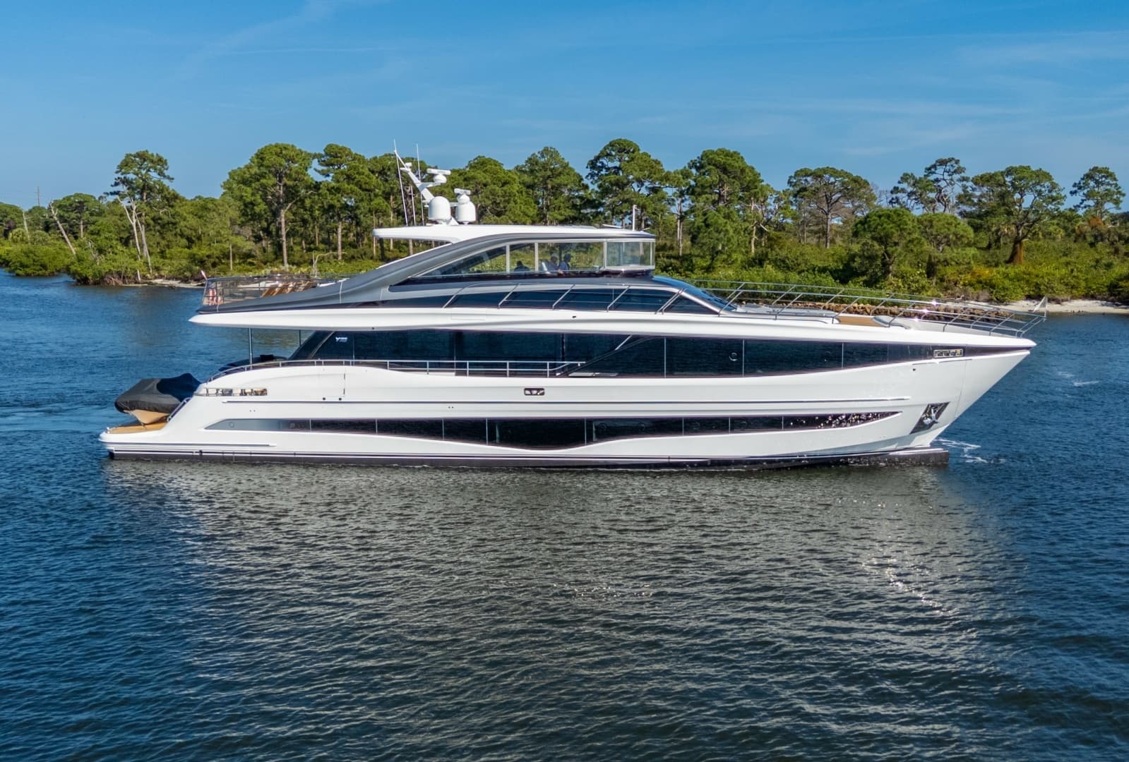 2025 Princess Yachts Y95 for Sale in Essex, Connecticut Motor Yacht