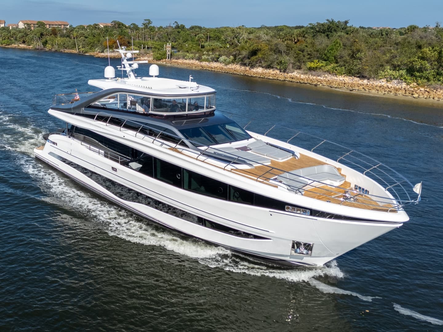2025 Princess Yachts Y95 for Sale in Essex, Connecticut Motor Yacht 3