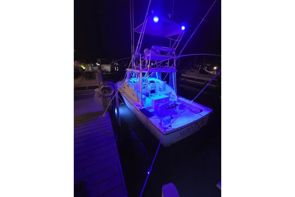2001 Pursuit 3000 Offshore zum Verkauf in Pompano Beach, Florida Motor Yacht 4
