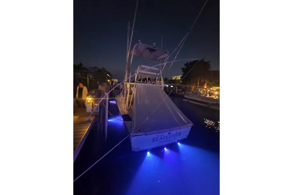 2001 Pursuit 3000 Offshore zum Verkauf in Pompano Beach, Florida Motor Yacht 5