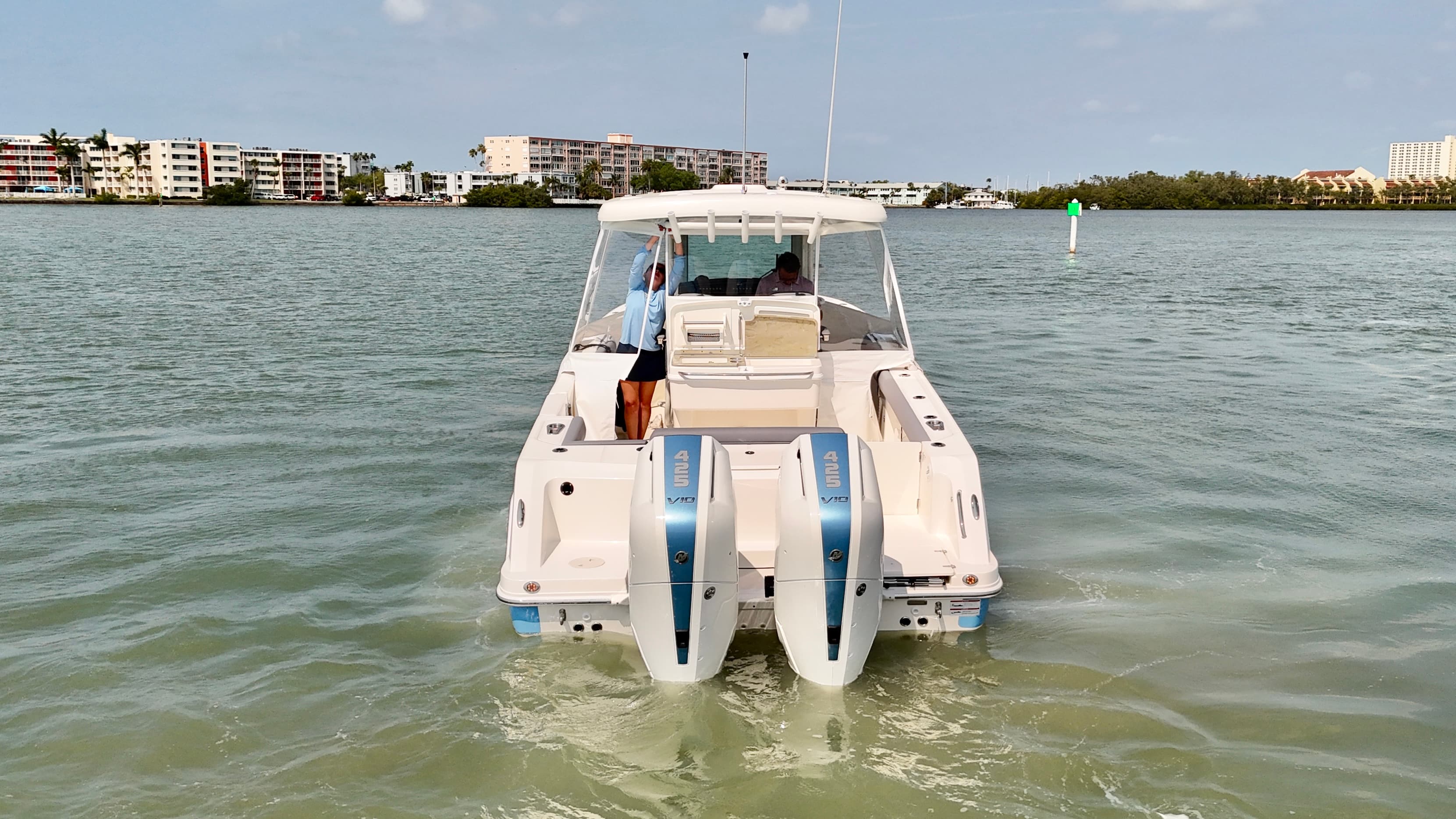 2026 Boston Whaler 330 Outrage in vendita a St Petersburg, FL Center Console 3
