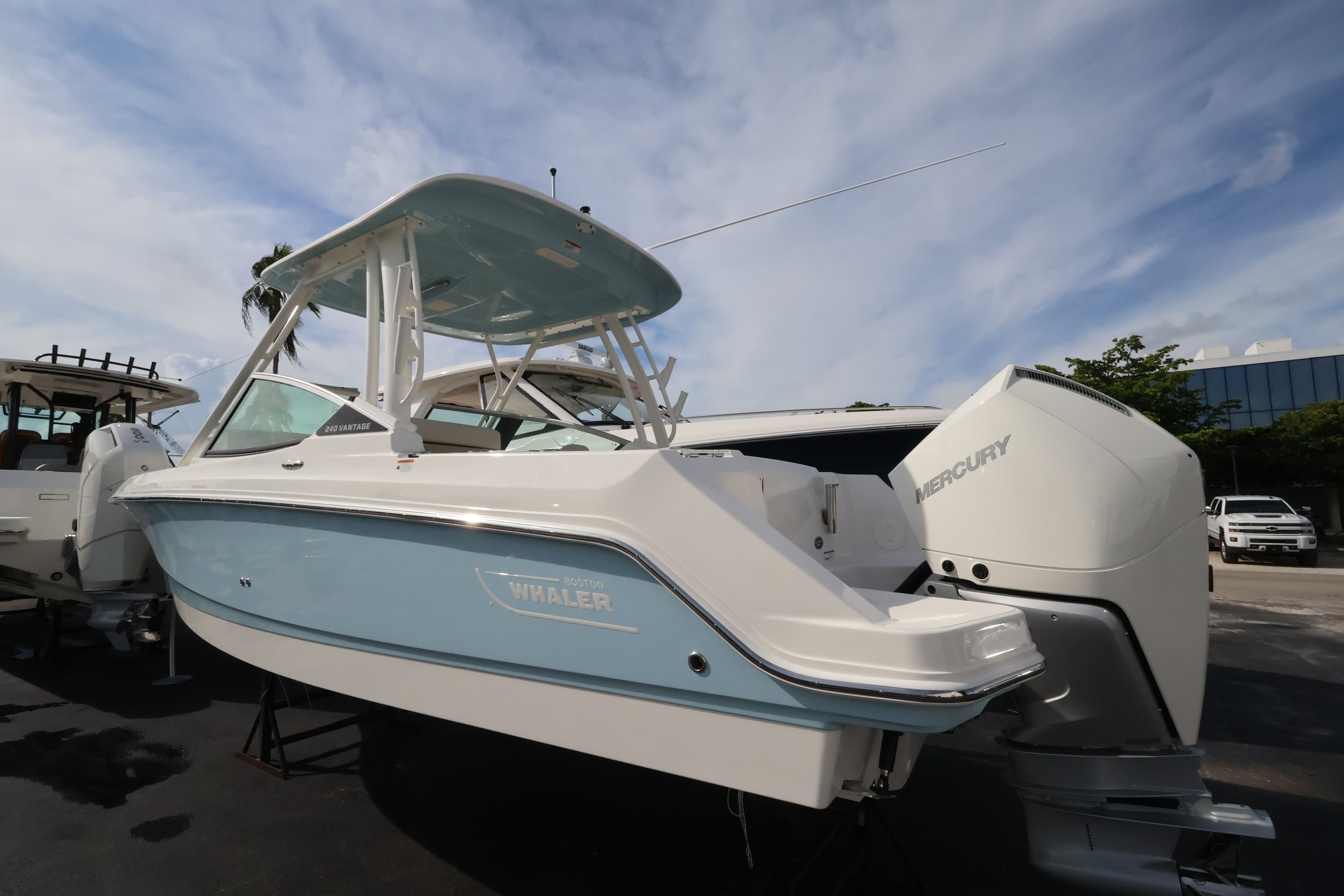 2027 Boston Whaler 240 Vantage zum Verkauf in Naples, Florida Dual Console 2