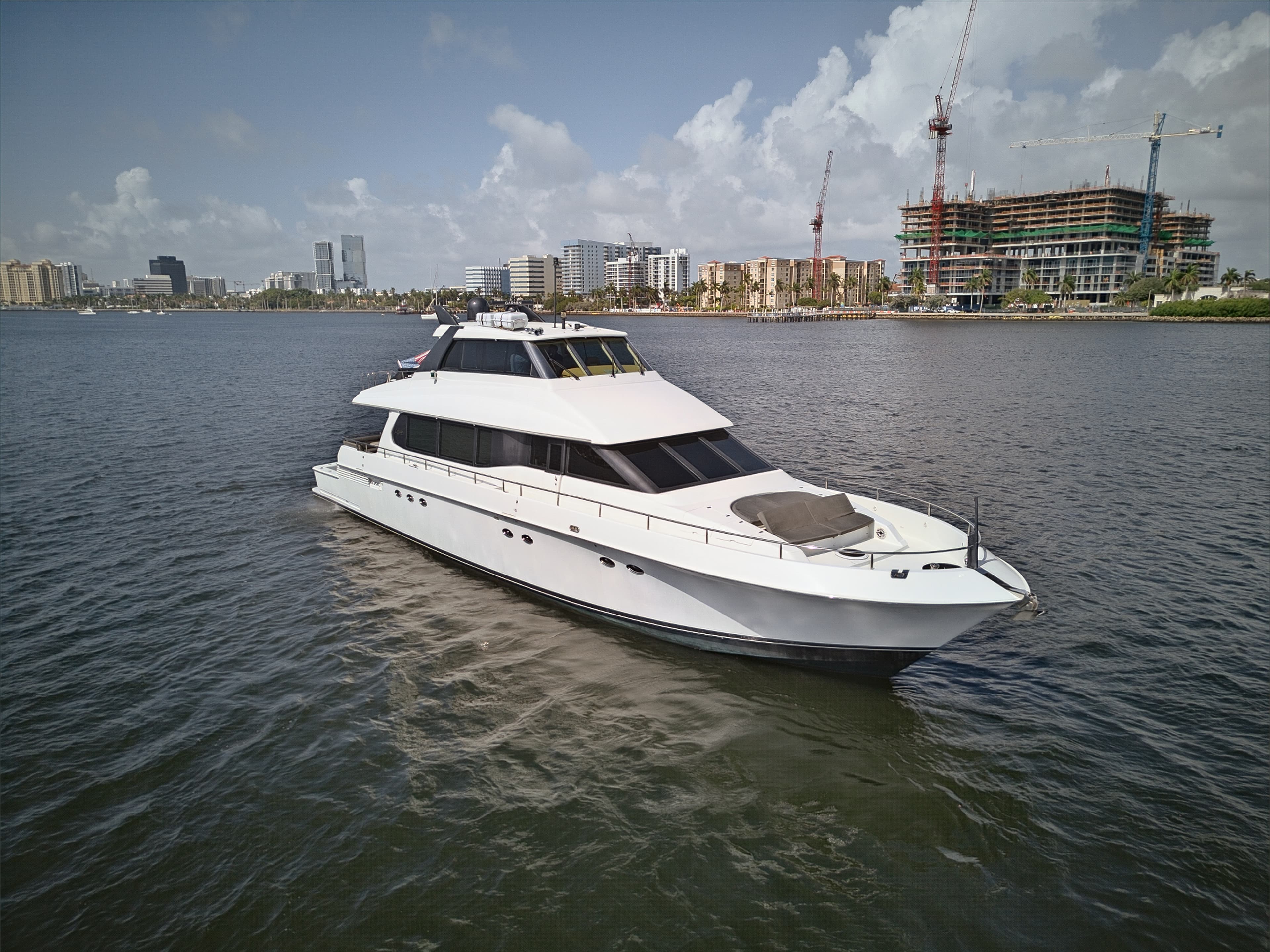 2001 Lazzara 80 Skylounge zum Verkauf in West Palm Beach, Florida Motor Yacht 4