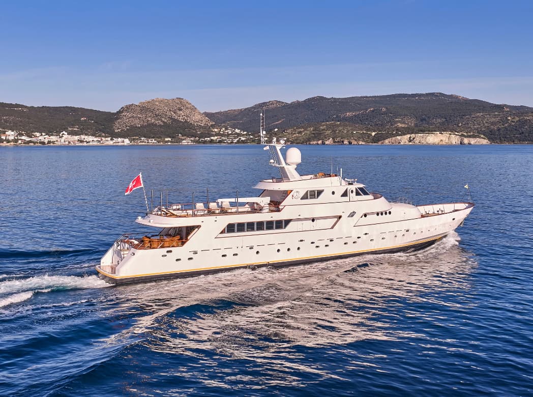 1975 CRN 40 for Sale in Piraeus, GR Motor Yacht 3