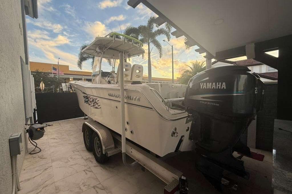 2004 Grady-White Boats Chase 273 zum Verkauf in Coral Way, Florida Center Console 2
