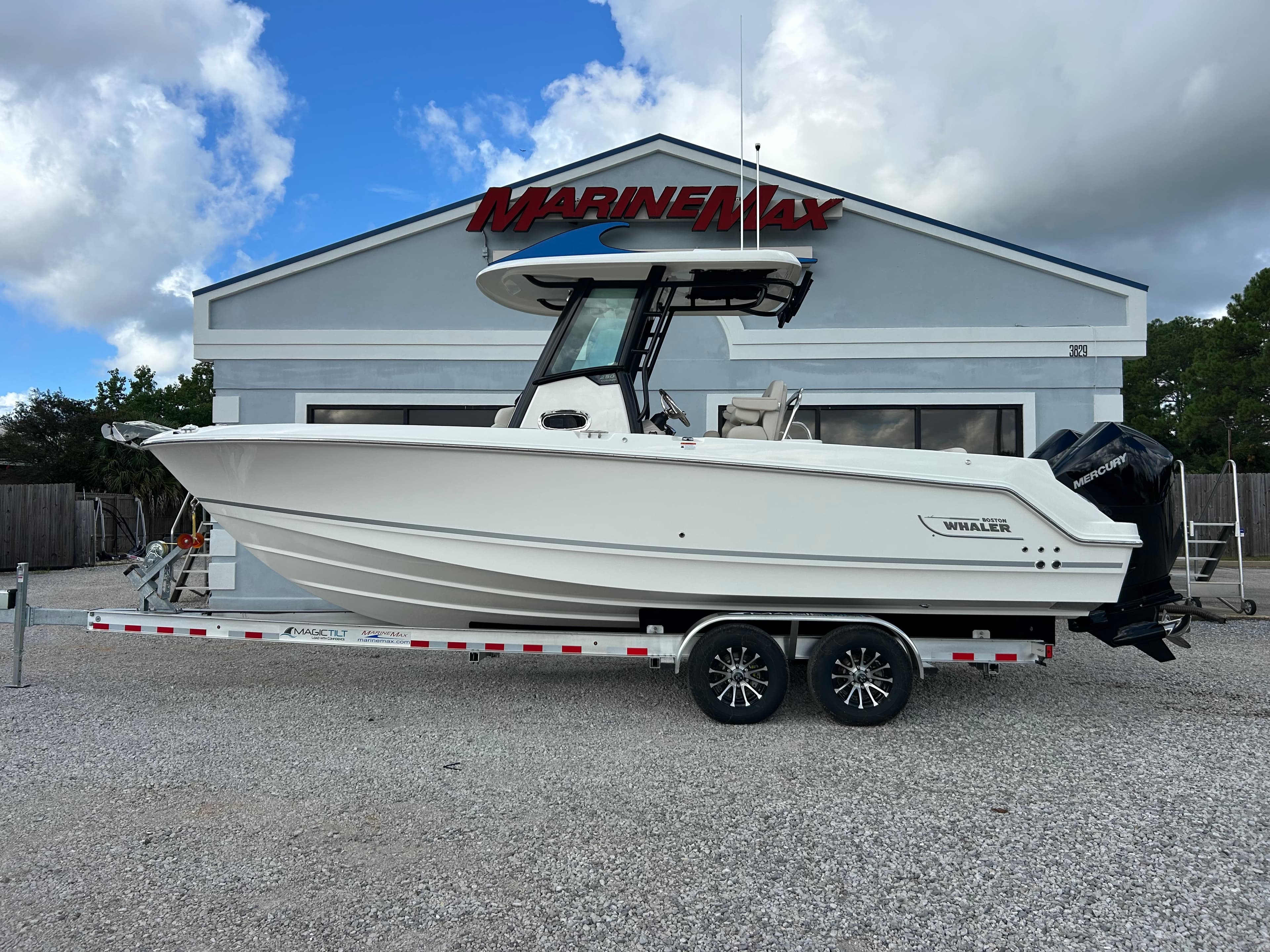 2027 Boston Whaler 250 Outrage in vendita a Gulf Shores, AL Center Console