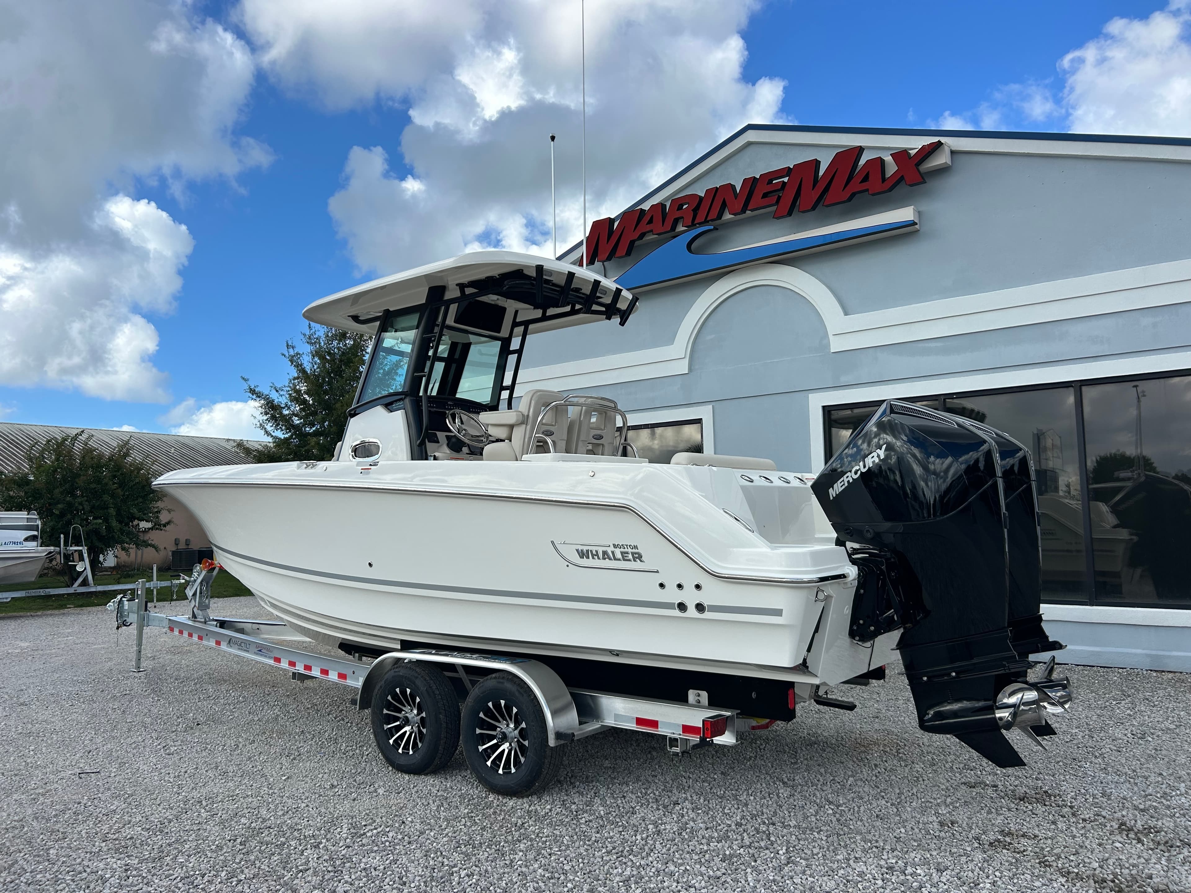 2027 Boston Whaler 250 Outrage in vendita a Gulf Shores, AL Center Console 3