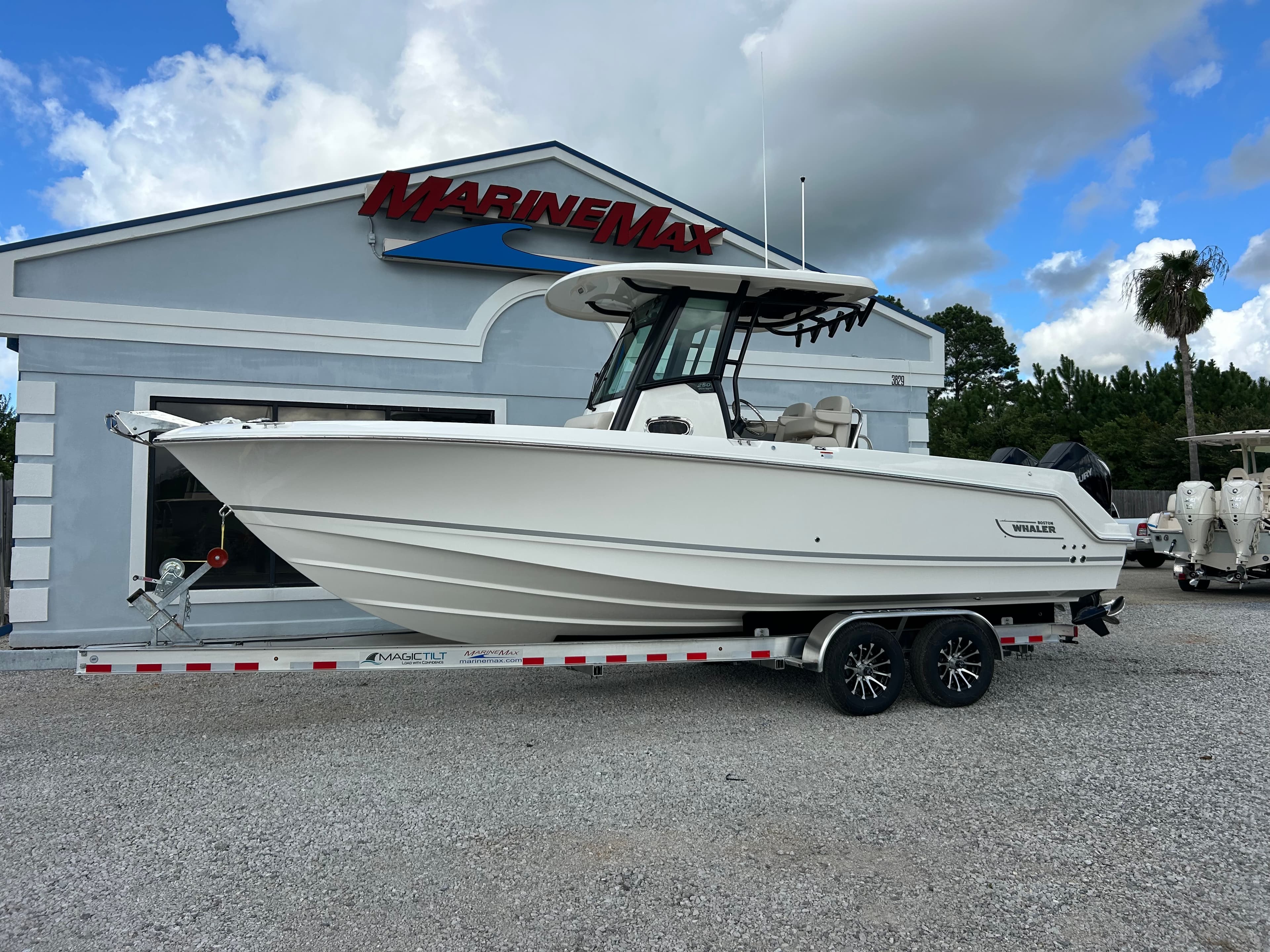2027 Boston Whaler 250 Outrage in vendita a Gulf Shores, AL Center Console 5
