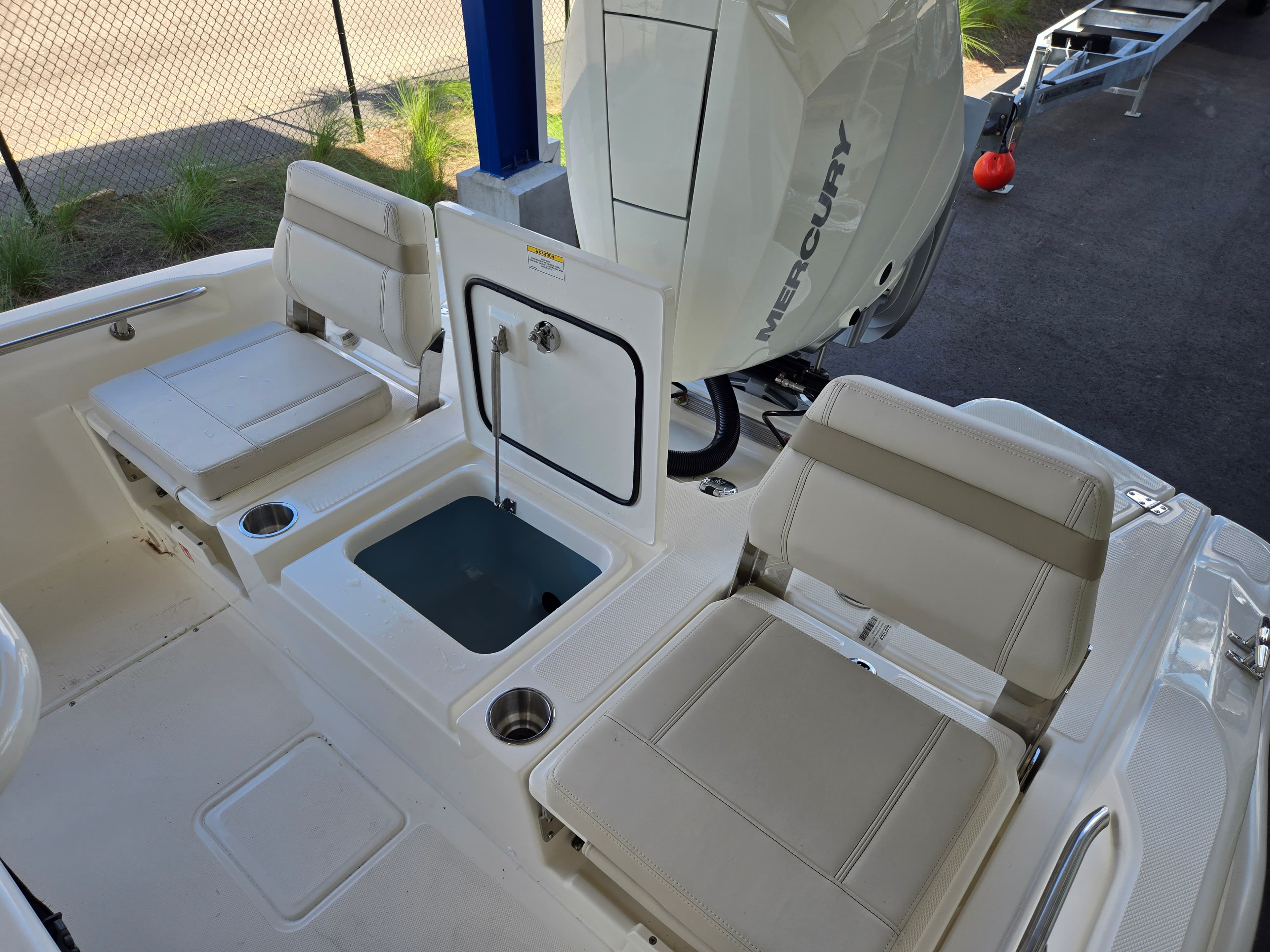 2026 Boston Whaler 250 Dauntless in vendita a Charleston, SC Center Console 5