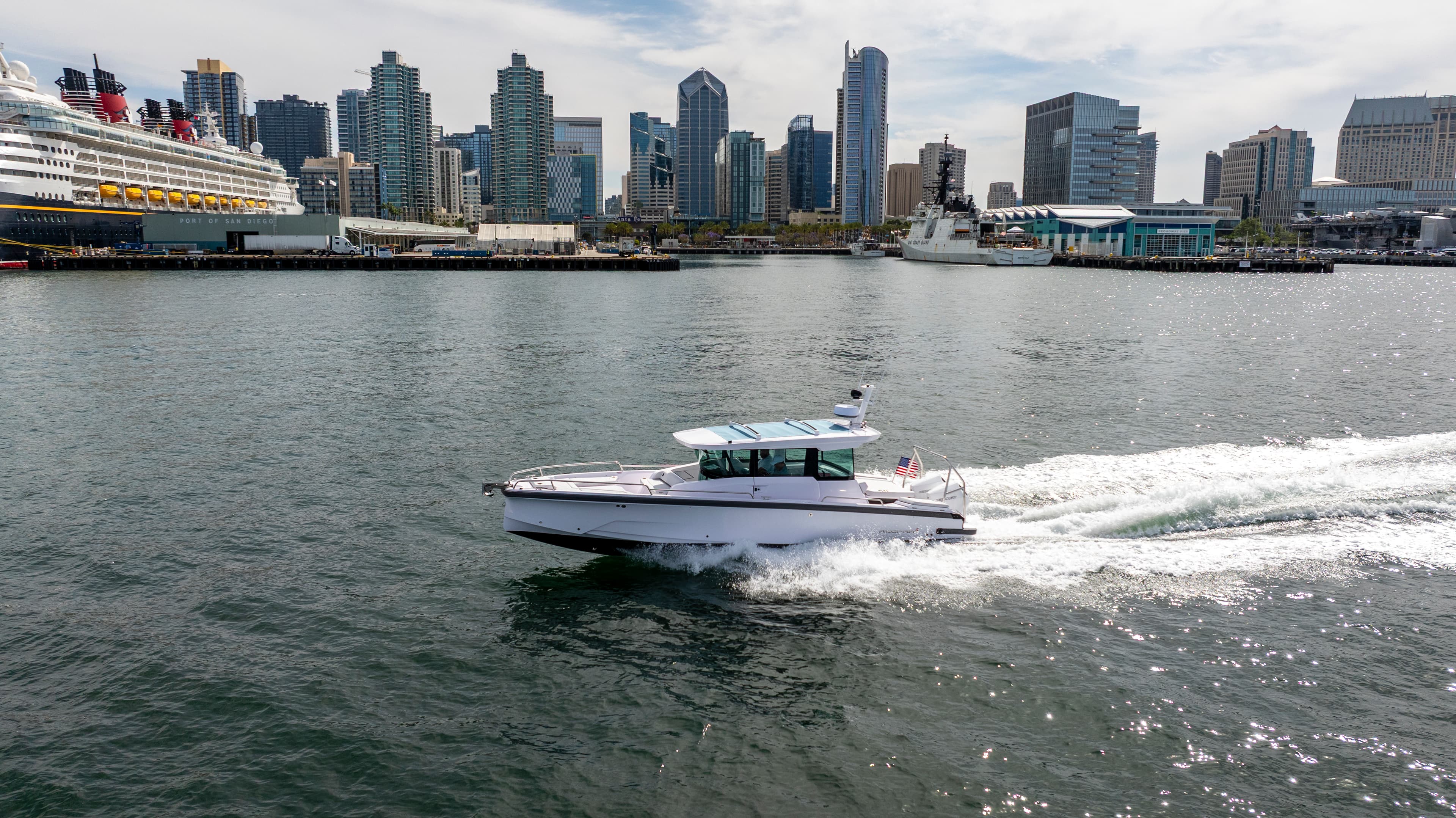 2026 Axopar 29 XC Cross Cabin for Sale in Sausalito, California Walk-around Boats 3