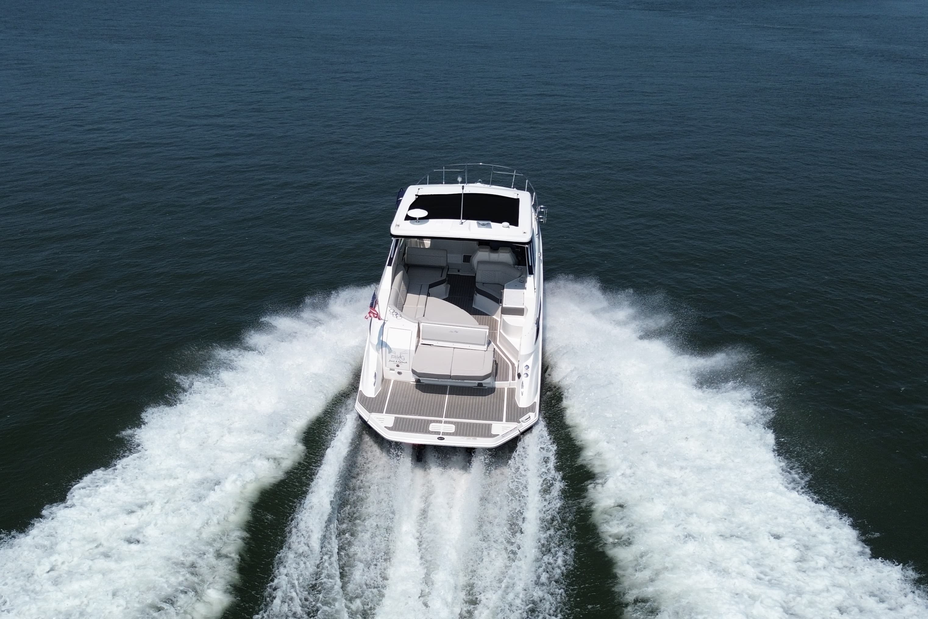 2023 Sea Ray Sundancer 320 in vendita a Carolina Beach, NC Express Cruiser 4