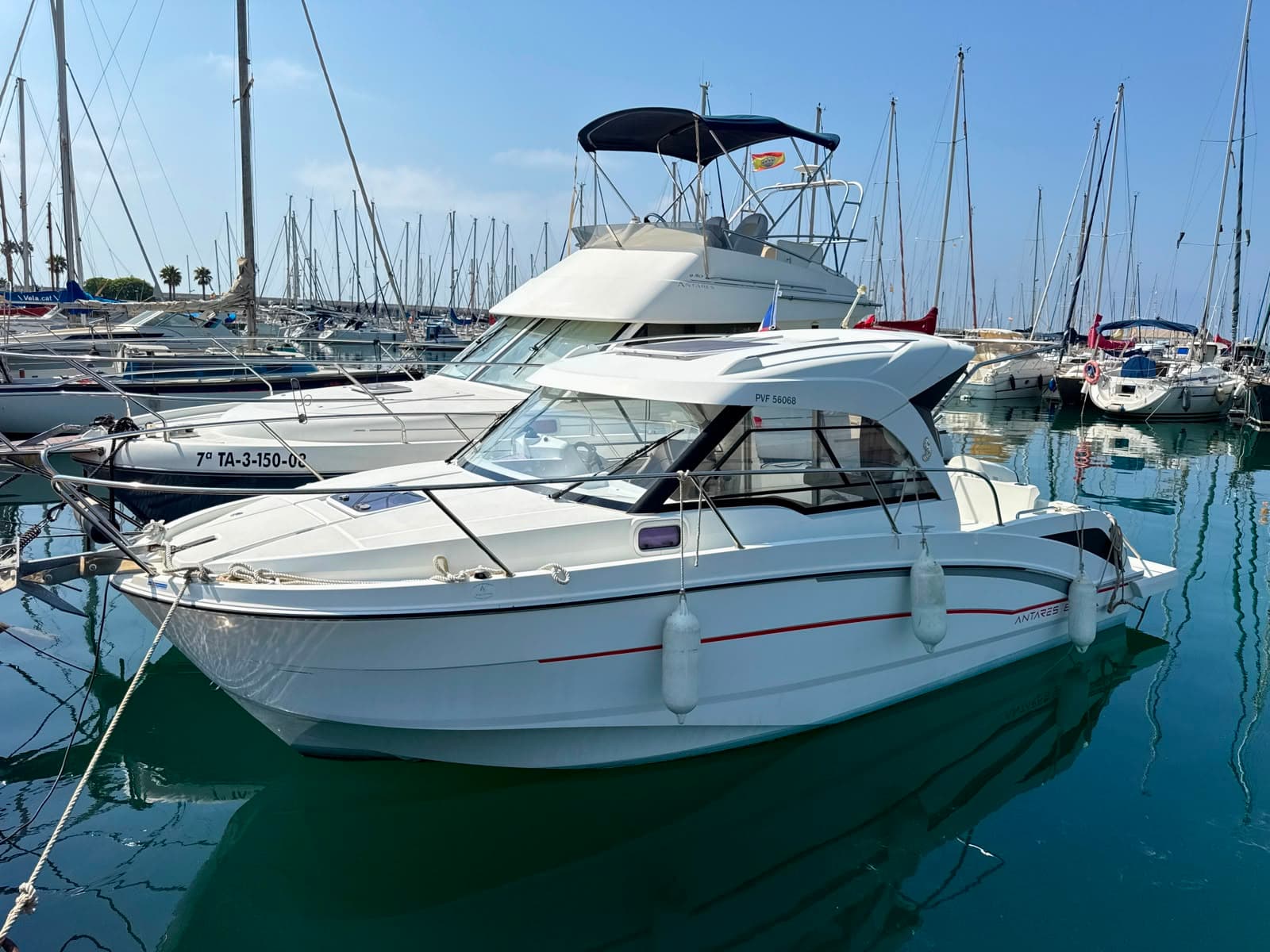 2017 Beneteau Antares 8 a la venta en El Masnou, ES Pilothouse 3