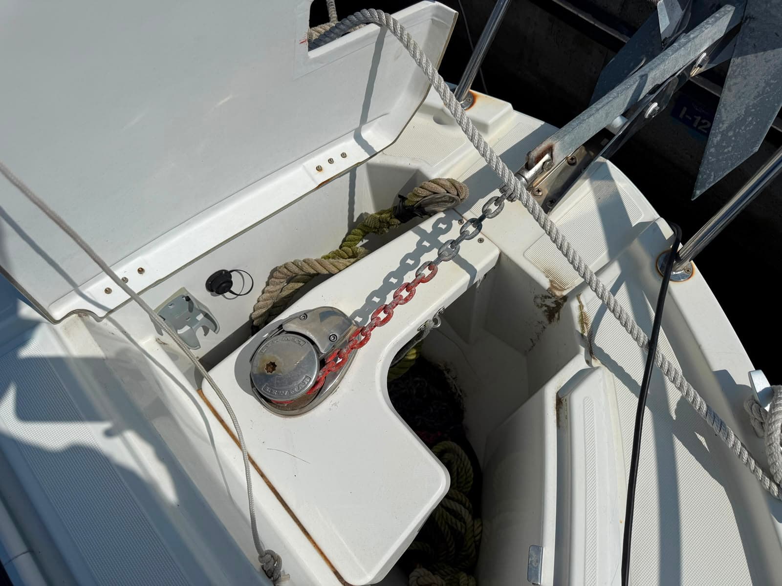 2017 Beneteau Antares 8 a la venta en El Masnou, ES Pilothouse 5