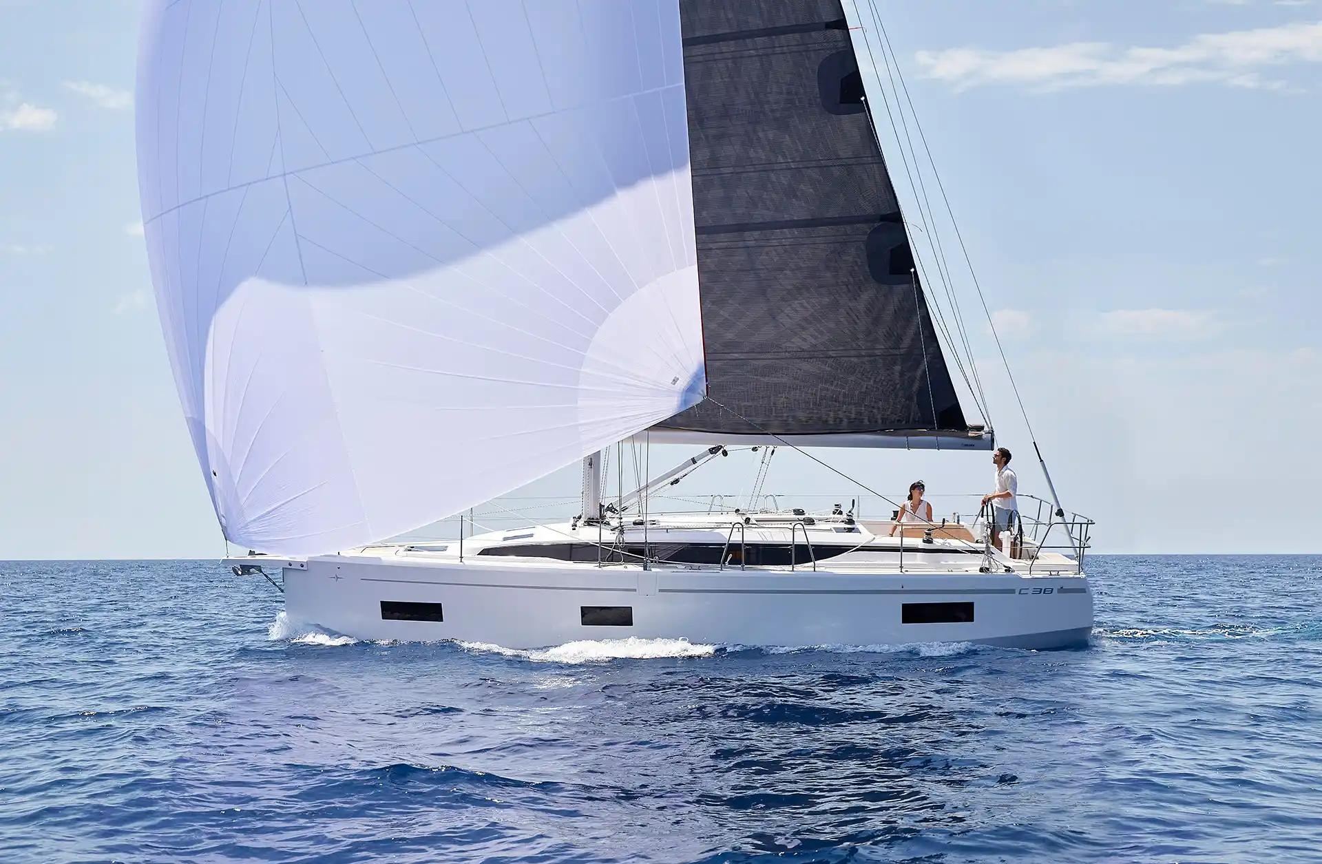 sy-bavaria-yachts-c38-keyvisual-exterieur-new.png