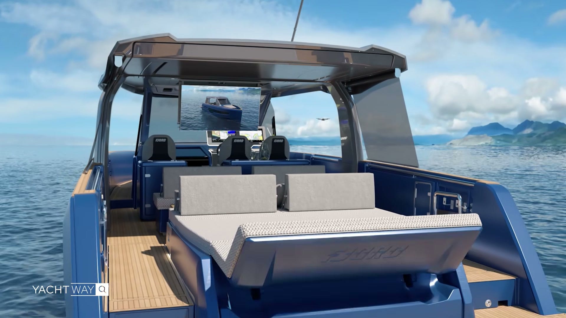 The reversible aft bench on the Fjord 440 Open