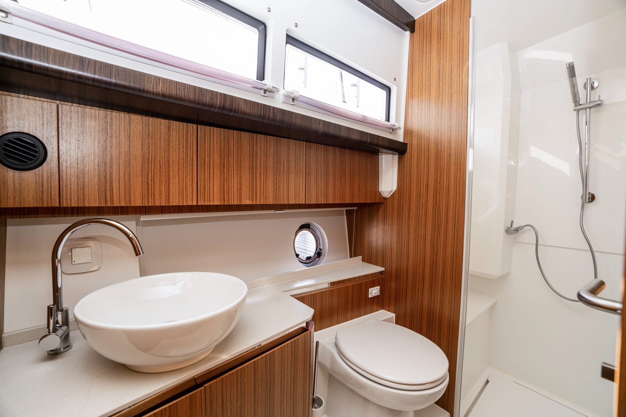 Head with a vessel basin and a separate shower