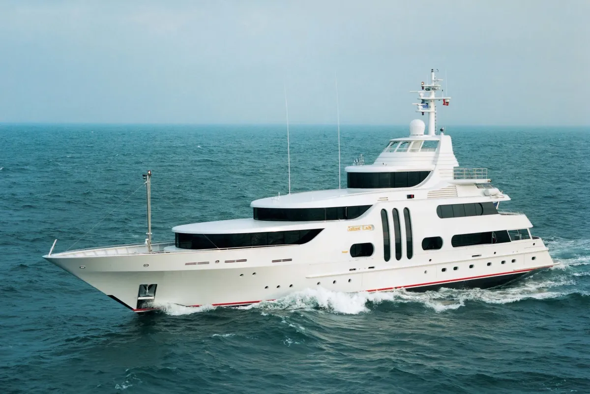 Gallant Lady Superyacht - Feadship