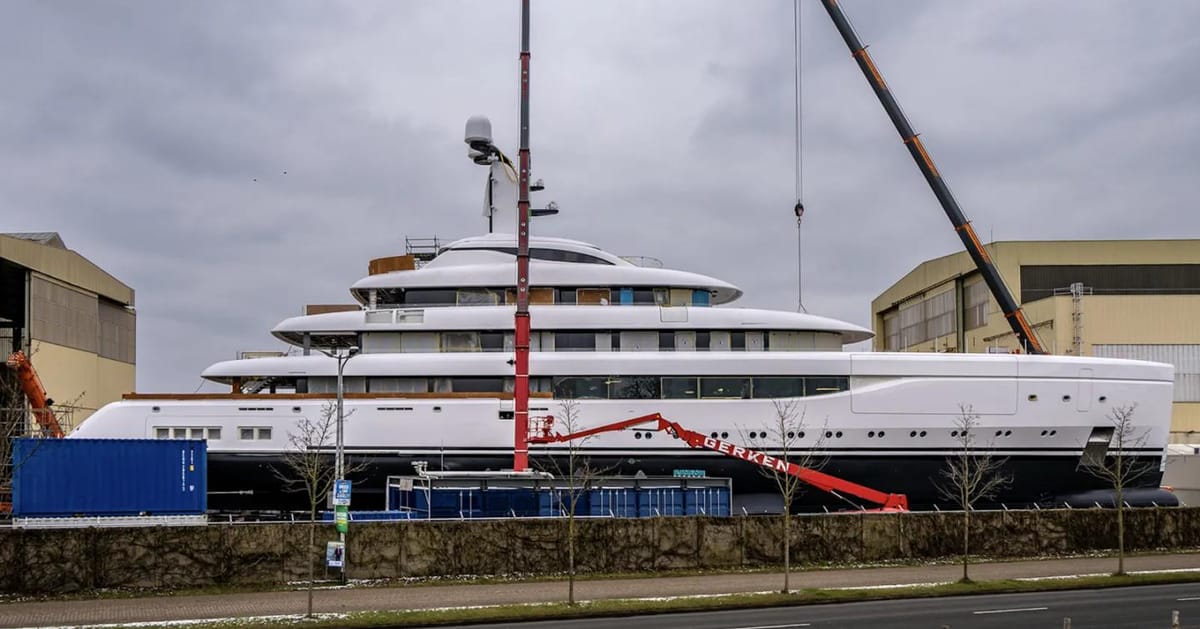 Secretive Ace 21 by Lürssen Spotted Outside the Shed