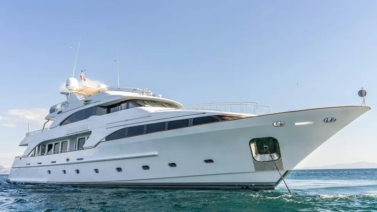 35m Classic Benetti motor yacht Stella Fiera comes to market