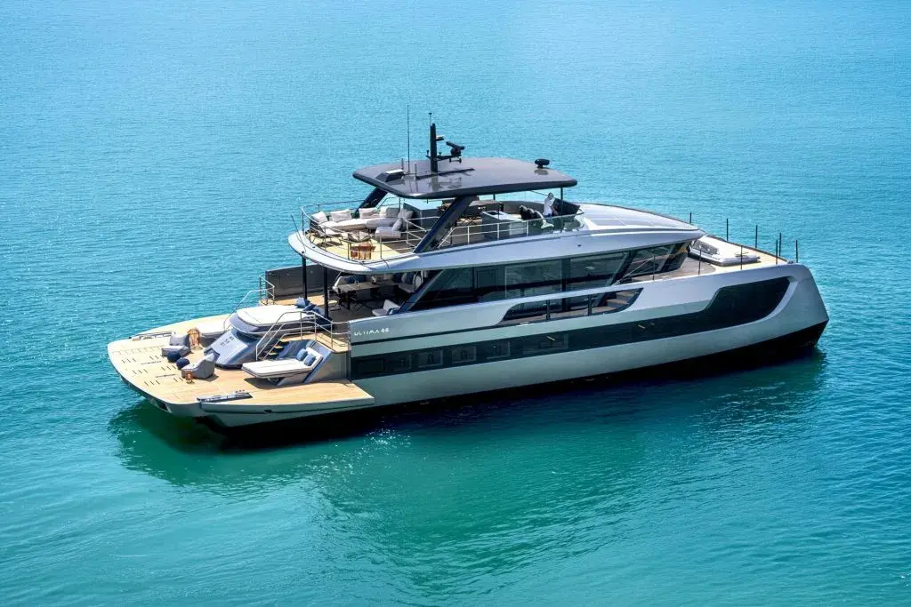 Leo Messi Orders a Sunreef ULTIMA 88