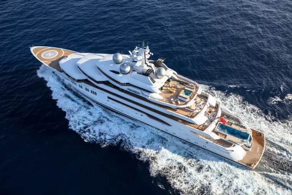 oligarch superyacht Amadea
